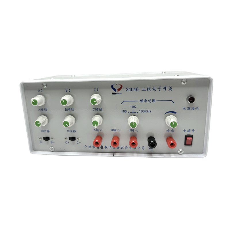 Třívodičový elektronický spínač / středoškolské fyzikální / laboratorní přístroje